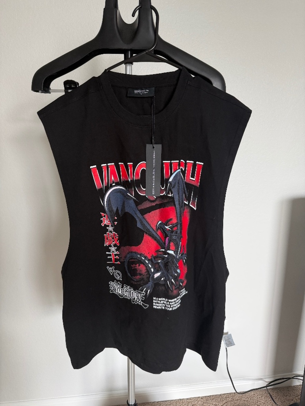Vanquish tank top size medium